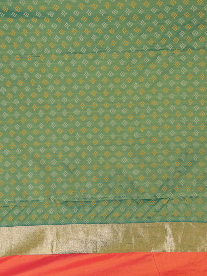 Peach Geometric Diamond Designed Silk Saree - Diadem