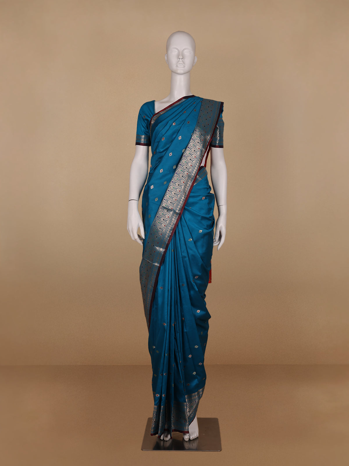 Peacock Blue Floral And Diamond Motifs Zari Weaving Soft Silk Saree - Diadem