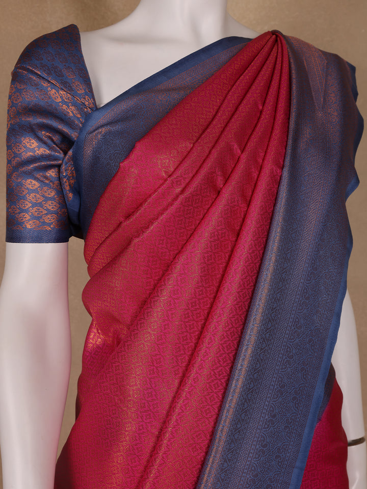 Pink Diamond Pattern Zari Weaving Soft Silk Saree - Diadem