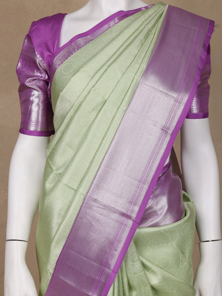 Pista Green Floral Woven Pure Kanchipuram Silk Saree - Diadem