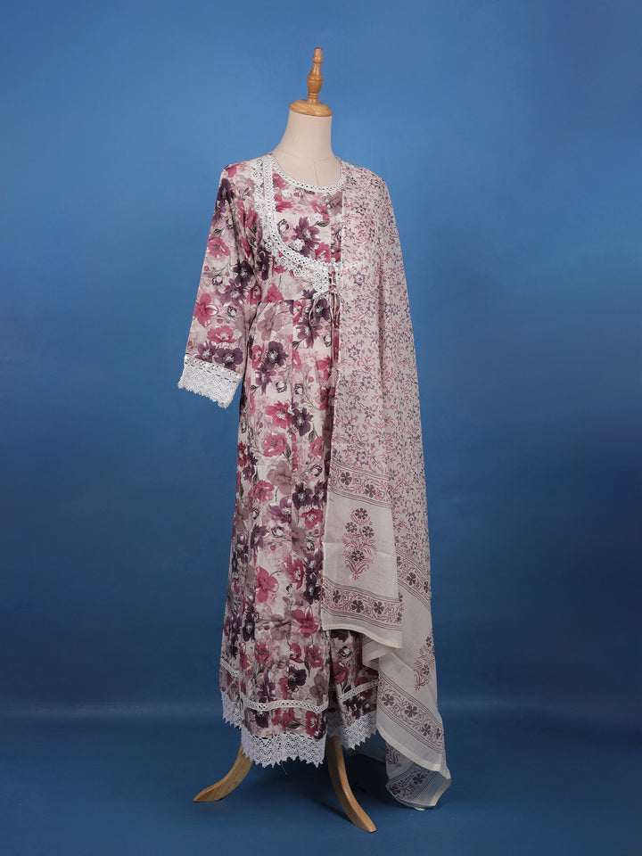 Prominent Pink Floral Printed Cotton Salwar Suit Set - Diadem