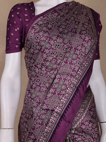 Purple Bandhani-Style Geometric Print Mul Mul Cotton Saree - Diadem