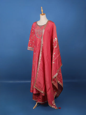 Queen Pink Floral Design Silk Palazzo Suit - Diadem