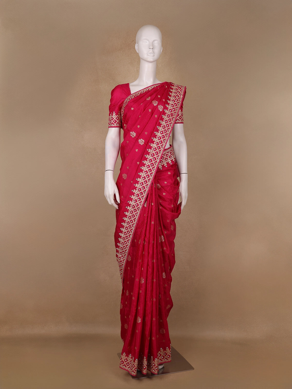 Queen Pink Floral Design Embroidered Georgette Saree - Diadem