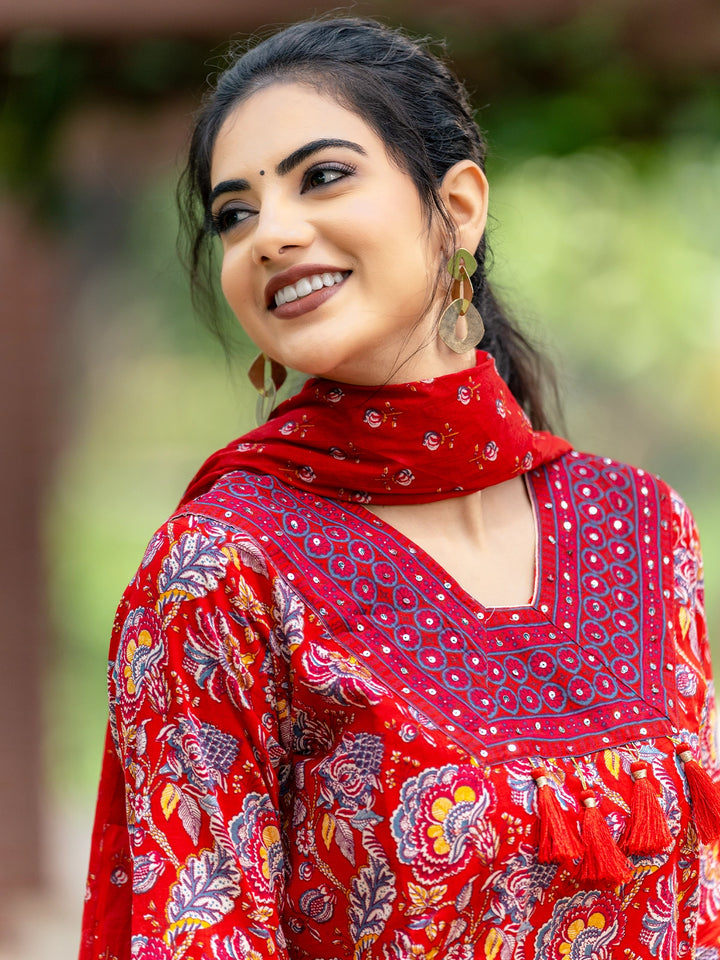 Red Floral Design Printed Cotton Salwar Suit - Diadem