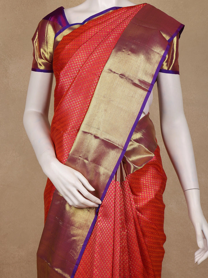 Red Geometric Diamond Woven Design Pure Kanchipuram Silk Saree - Diadem