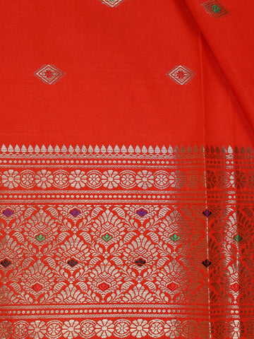 Red Floral And Diamond Mtif Zari Weaving Soft Silk Saree - Diadem