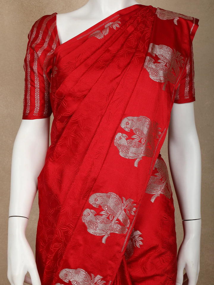 Red Floral Designed Banarasi Silk Saree - Diadem