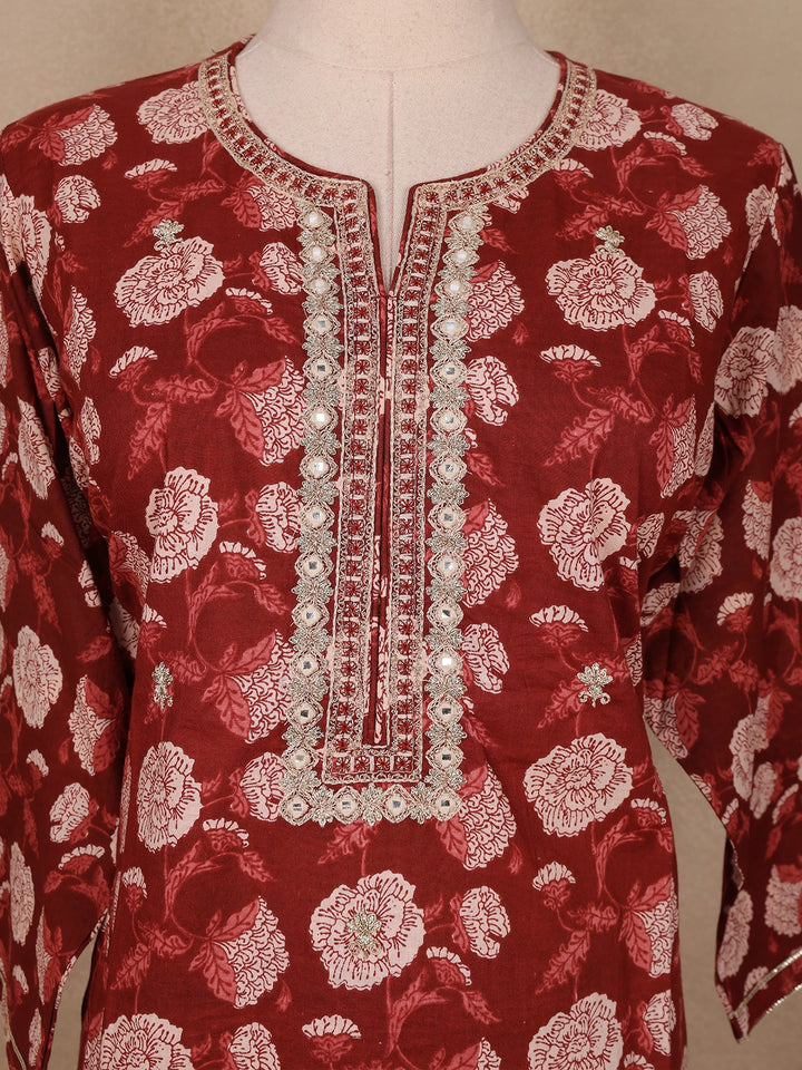 Red Floral Prints Cotton Straight Cut Salwar Suit - Diadem