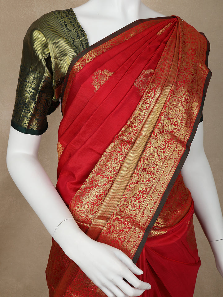 Red Floral Woven Pure Kanchipuram Silk Saree - Diadem