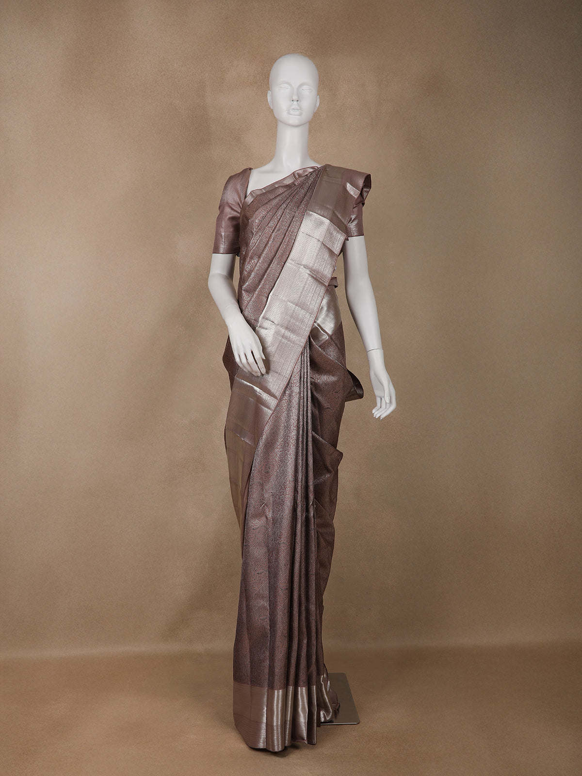 Woodrose Pink Floral Woven Pure Kanchipuram Silk Saree - Diadem