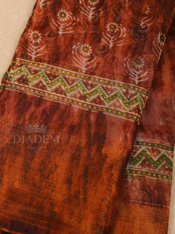 Brown Cotton Saree With Leaf Patterns On the Body with Broad and Small Border - Diadem