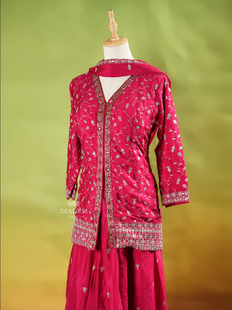 Dark Pink 3/4 Sleeve Suit