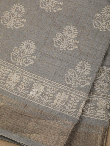 Grey Floral Designed Chanderi Silk Saree - Diadem