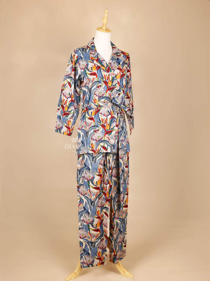 Grey Salwar Suit Adorned with Floral Designs, with Suit Collar and 3/4 Sleeve - Diadem