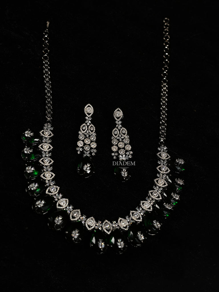 Green Necklace Set