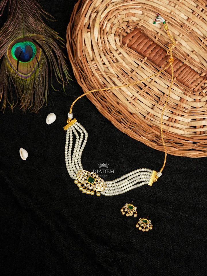 White Pure Elegance Pearl Necklace and Earrings Set - Diadem