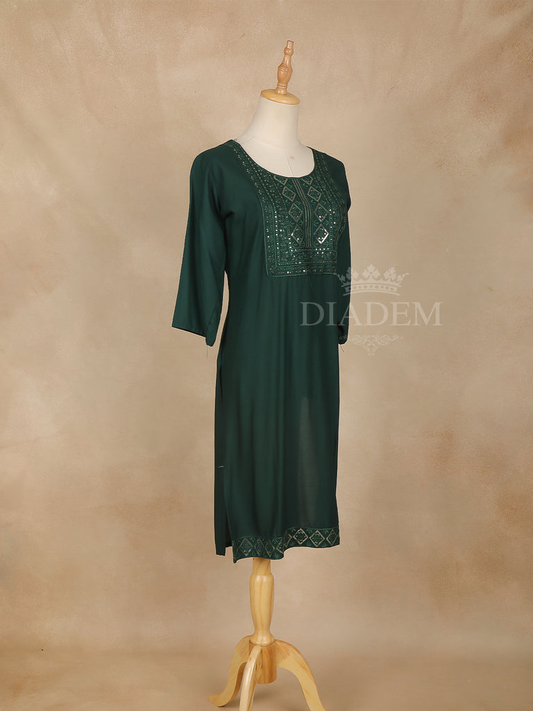 U-Neck Dark Green Solid Cotton